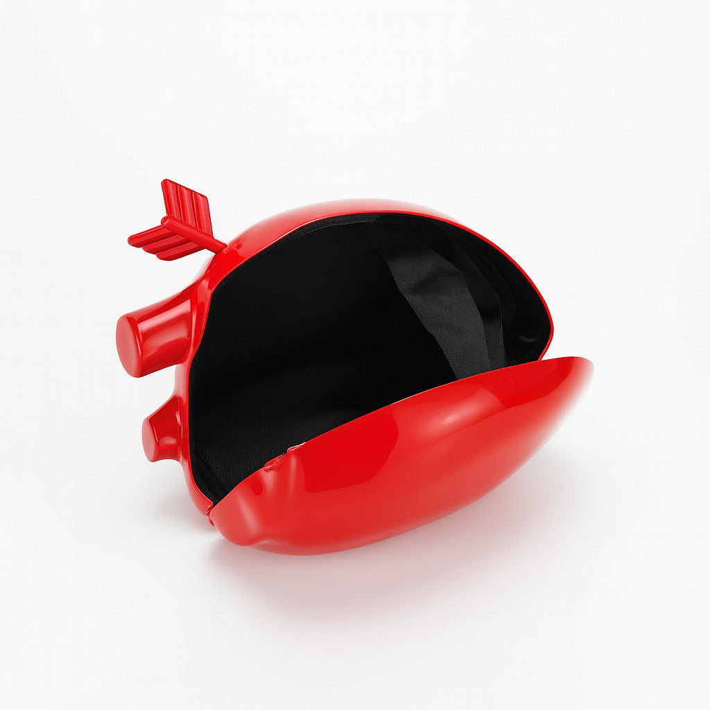 Vintage red heart one-shoulder bag