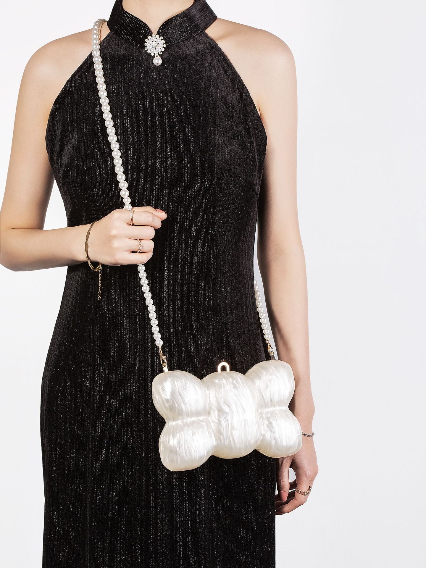 Pearlized Bow-shaped Acrylic Evening Crossbody Bag